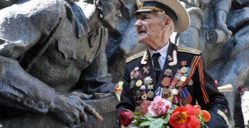 С наступающим днем победы